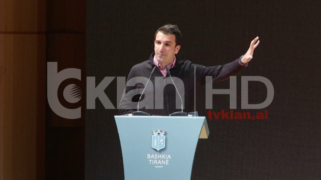 Veliaj: Bashkia do vijojë të mbështesë nxënësit me 10-ta