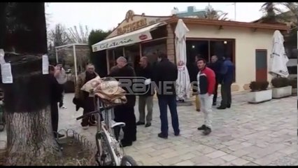 Shkodër - Ish-të përmbyturit në grevë urie, zbarkojnë para Prefekturës
