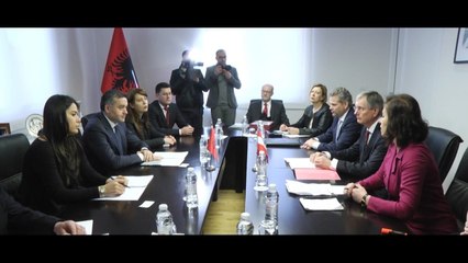 Report TV - Pensionet, marrëveshja me Austrinë Klosi: Përfitojnë mijëra emigrantë