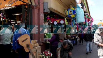 TRUMP RIKONFIRMON NGRITJEN E MURIT - News, Lajme - Kanali 13