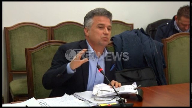 Ora News – Ish-kreu i ERE: CEZ abuzonte me tarifat e energjis elektrike