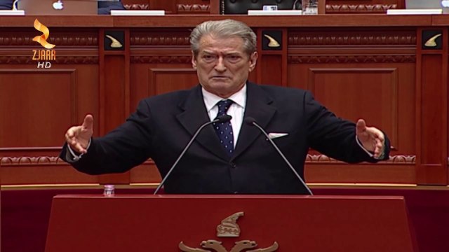 360° Gradë -TENSIONET SERBI KOSOVË,BERISHA BËN THIRRJE PËR LUFTË NË BALLKAN