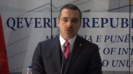MINISTRI SAJMIR TAHIRI VIZITE NE KOSOVE, “INTERPOLI TE HEQ URDHERARRESTET E VJETRA TE SERBISE” LAJM