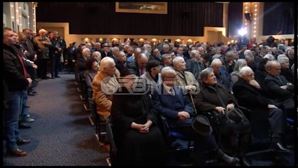 Ora News – Kryegjyshata bektashiane seri librash në nder të martirëve