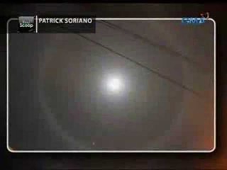 Saksi:  Halo o singsing, pumalibot sa buwan