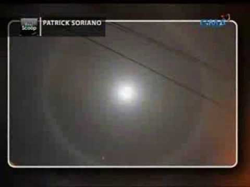 Saksi:  Halo o singsing, pumalibot sa buwan
