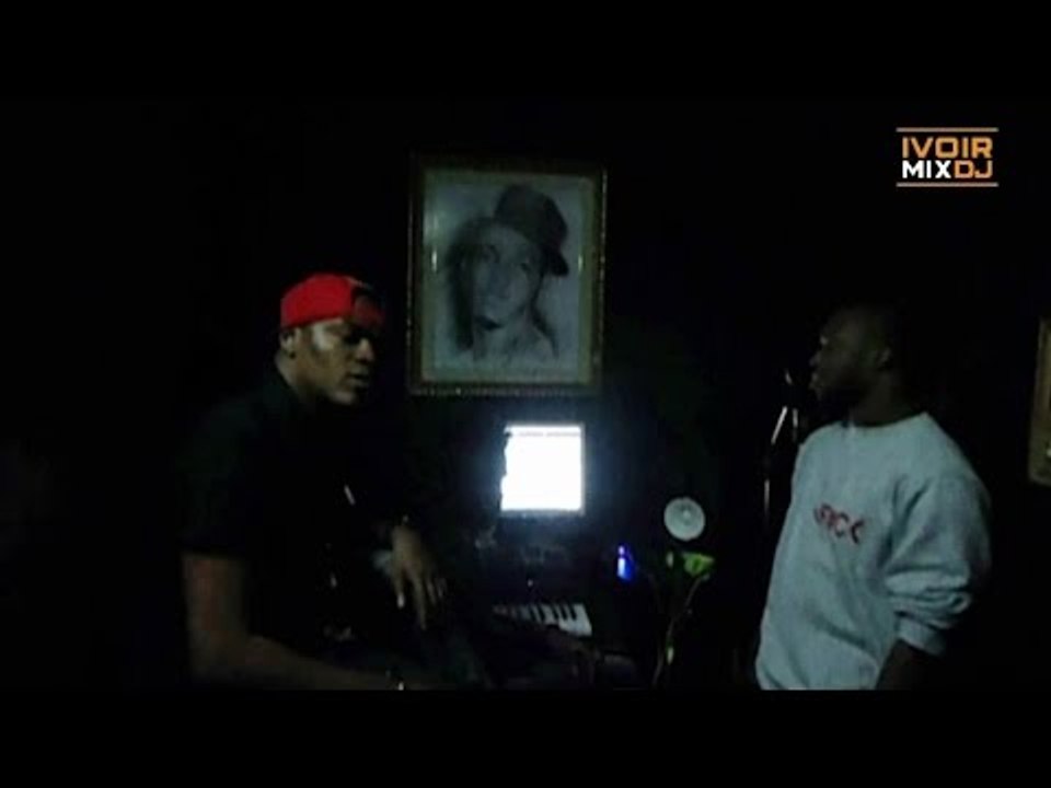 Ivoirmixdj - Séance studio O'roskop avec Mr Blazz - Du balaise en préparation