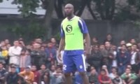 Carlton Cole Ikuti Latihan Perdana dengan Persib