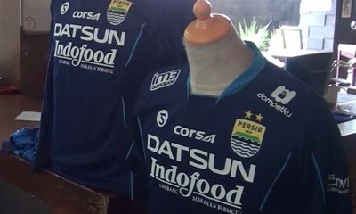 Penjualan Jersey Michael Essien Melonjak Tajam