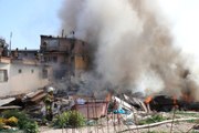 Hurdalık Alanda Çıkan Yangın 3 Katlı Binayı Yaktı