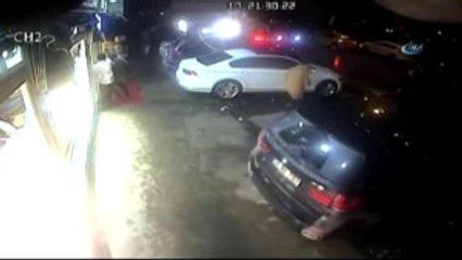 İşyerine Kurşun Yağdırdılar... Olay Sırasında Vatandaşların Kaçışma Anları Kamerada