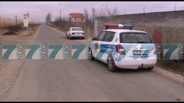 MAKINA PERPLAS RENDE NJE FEMIJE 4 VJEÇAR NE FUSHE MAMURRAS - News, Lajme - Kanali 11