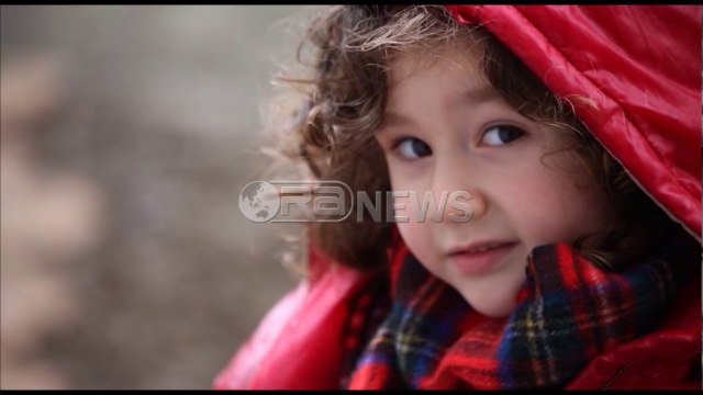 Tiranë - Veliaj përuron këndin e tetë të lojërave në rrugën “Kongresi i Lushnjes”