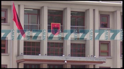 NISHANI THERRET LLALLEN PAS AKUZAVE ME AMBASADORIN DONALD LU - News, Lajme - Kanali 7