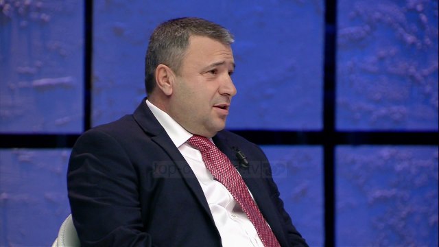 Gjyqtari Lazaj: Si m'u anulua viza - Top Channel Albania - News - Lajme