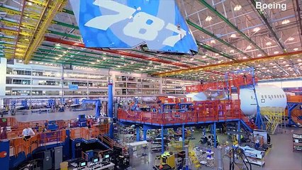 Boeing 787-10 Dreamliner being assembled _ Daily Mail Online