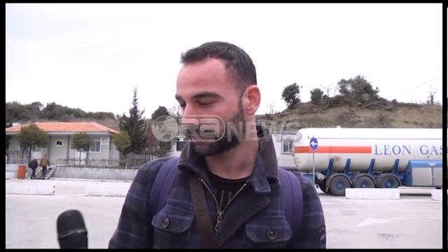 Ora News – Kakavijë, pala greke nuk lejon shqiptarët të kalojnë kufirin