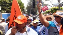 Trabajadores exigen mejores salarios y pensiones en El Salvador