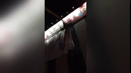 Saadet Partililer ‘Evet’ pankartını böyle indirdi