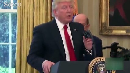 Trump imzayı atmadan odadan çıktı