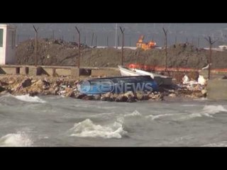 Ora News – Durrësi e Vlora përfshihen nga stuhia, anija përplaset me dy peshkarexha