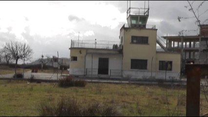 Report TV - Përfundimisht Gjirokastra pa aeroport, protestojnë banorët