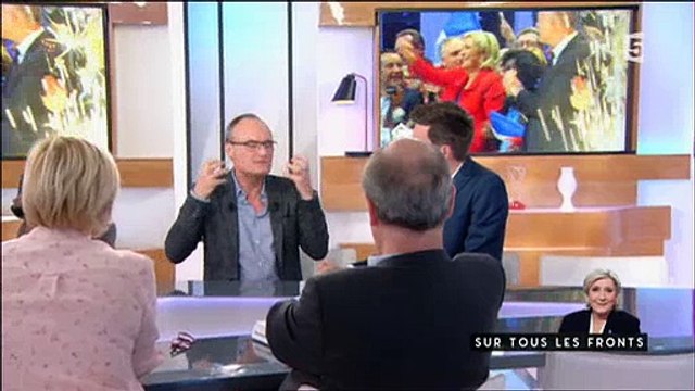 Dans C à vous , Philippe Val compare le Front National à ... un caniche ! Regardez