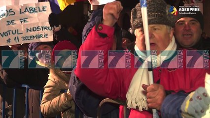 PROTESTA NE RRUGET E RUMANISE, KERKOHET LARGIMI I QEVERISE - News, Lajme - Kanali 11