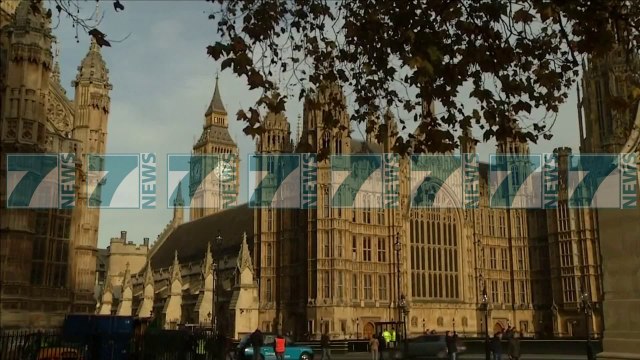 PARLAMENTI BRITANIK VOTON PRO BREXIT - News, Lajme - Kanali 8
