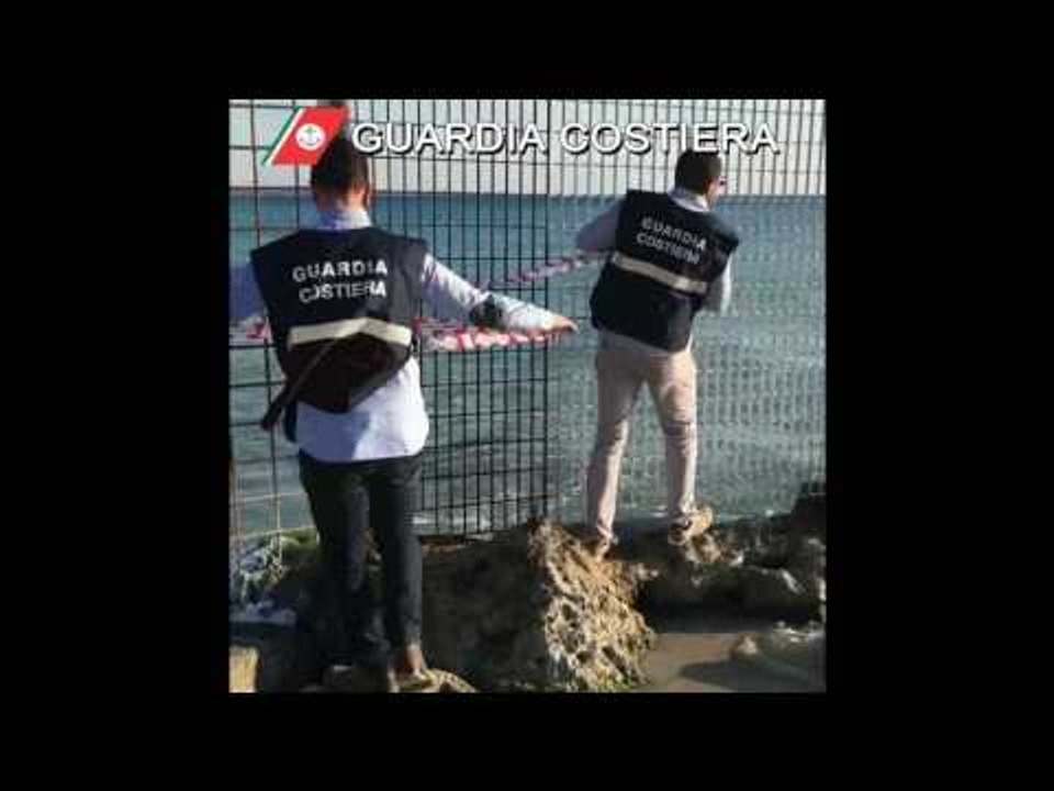 Il sequestro di una recinzione ad opera della Guardia Costiera di Gallipoli