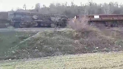 PA KOMENT / Treni del nga shinat  në Koplik- Top Channel Albania - News - Lajme