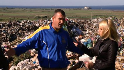 BOOM denoncon: Banorët e fshatit Gur në Divjakë të mbuluar nga mbeturinat(I plotë, 9.2.2017)