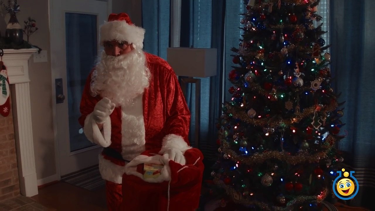 Bad Santa Claus Christmas Parody Santa Brings Presents & Toys, LB Pranks Aaron Holiday Toy Kid Video-BWUibaHDHEo