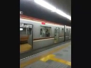 東北地方太平洋沖地震発生の瞬間直前～京葉線 201系 新木場駅にて2011 3 11