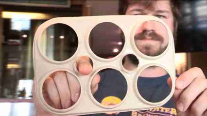 Cervecera de EEUU inventa empaque que alimenta a los peces en vez de matarlos