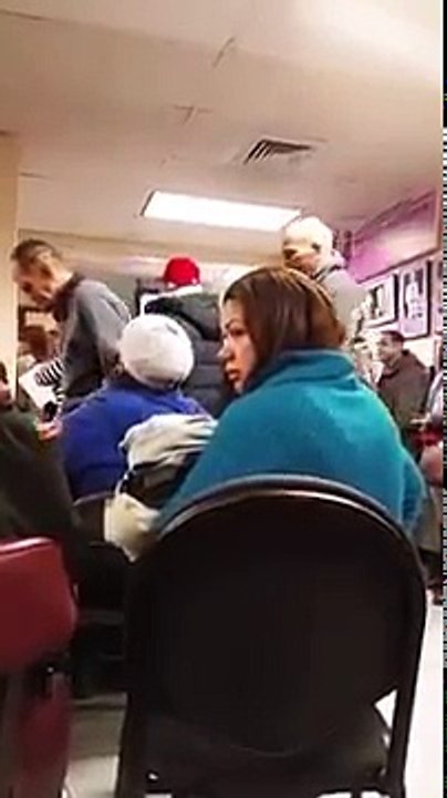 Mujer dominicana aconseja no aguantar cuernos o infidelidades