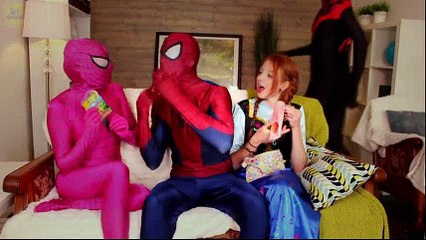 Evil Elsa Kidnaps Frozen Elsa! w/ Spiderman & Pink Spidergirl, Maleficent, Anna, Surprise Eggs Candy