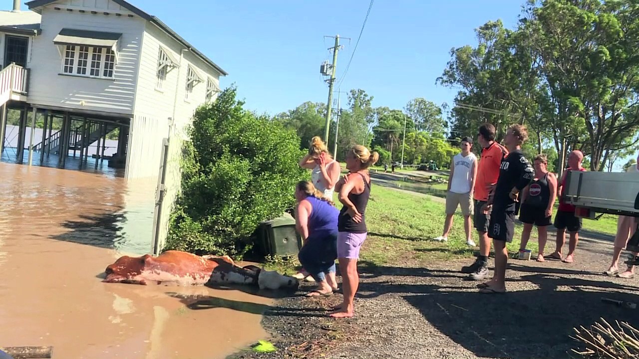 Australia floods still rising