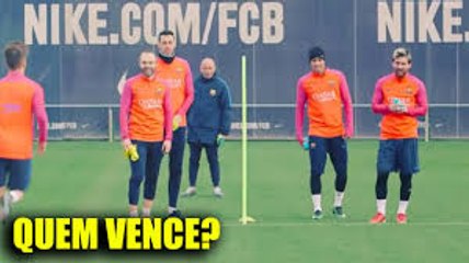 Neymar, Messi e outros jogadores duelam em jogo da velha