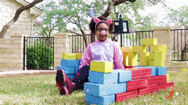 Little Builders 2 - The Three Little Pigs, The Tonka Mighty Dump Truck and The Building Blocks-X81dSUHM7eA