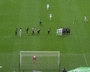 Download Video: Payet scores stunning free kick as Marseille draw