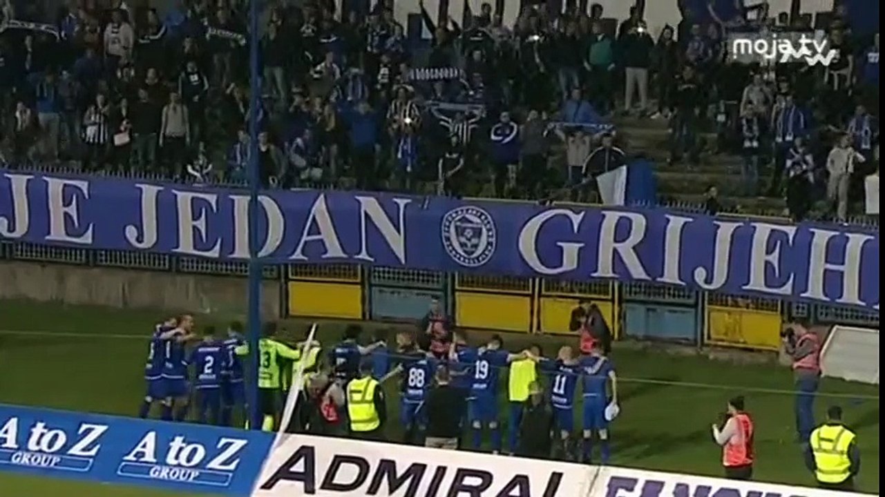 FK Željezničar - FK Sloboda 4:2 / Manijaci i igrači otpjevali Grbavicu na kraju