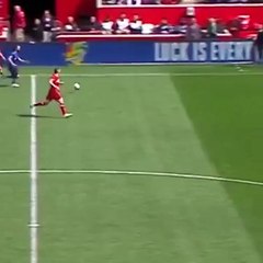 Shweinsteiger kroz noge