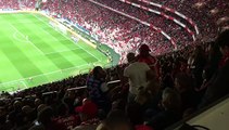 Adeptos do Benfica expulsam adepto do FC Porto da bancada