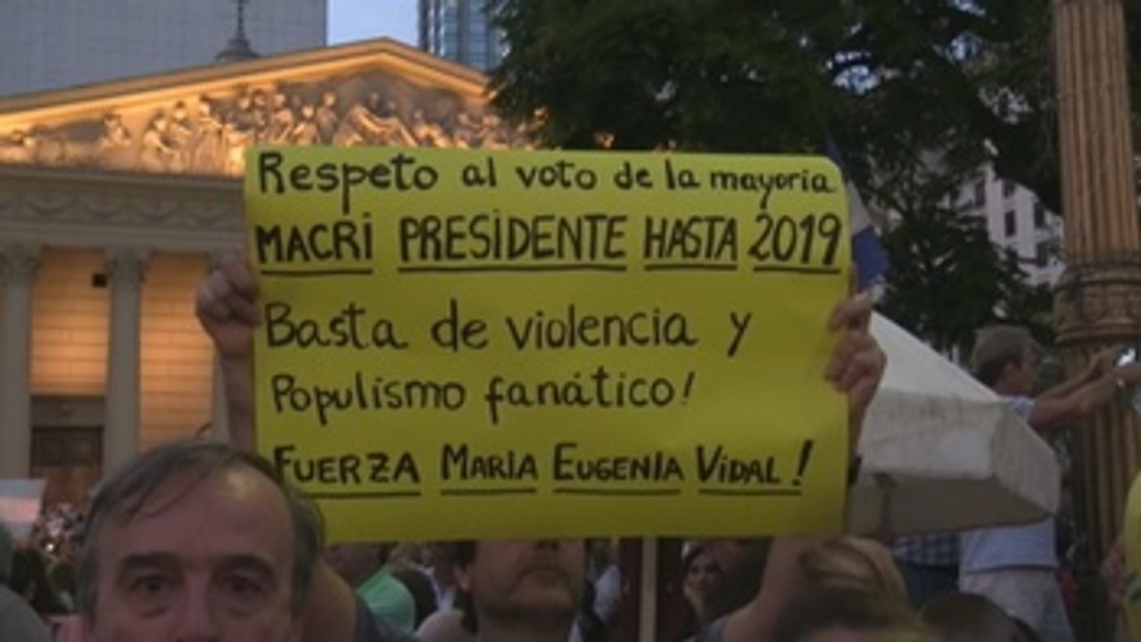 Argentinos salen a las calles para apoyar al presidente Macri