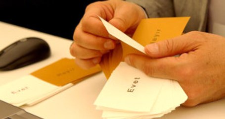 Uyanık Seçmen 1 Dakikada 2 Oy Kullandı Ama Sisteme Yakalandı