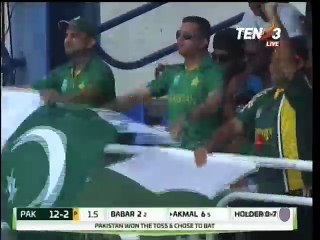 পাকিস্তানকে হারিয়ে সিরিজে টিকে থাকলো ওয়েস্ট ইন্ডিজ