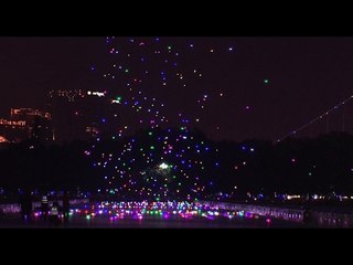 1,000 drones glittering in sky for Chinese lantern festival set Guinness record
