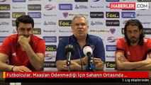 Futbolcular, Maaşları Ödenmediği İçin Sahanın Ortasında Formalarını Bıraktı