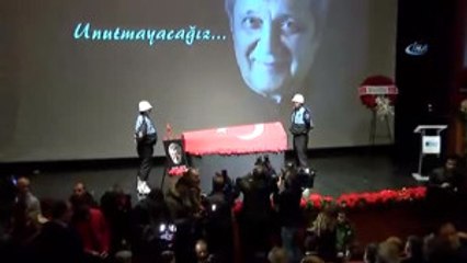 Halit Akçatepe'nin Kızı: "Babamla Bugün İlk Kez Birlikte Aynı Sahnedeyiz, Oysa Daha Önce Bunu...